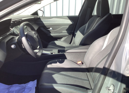 Peugeot 408 Hybrid 136 e-DCS6 Allure