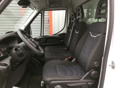 IVECO DAILY CHASSIS CABINE CAB 35 C 16 EMP 4100 QUAD-LEAF BVM6 3.0L