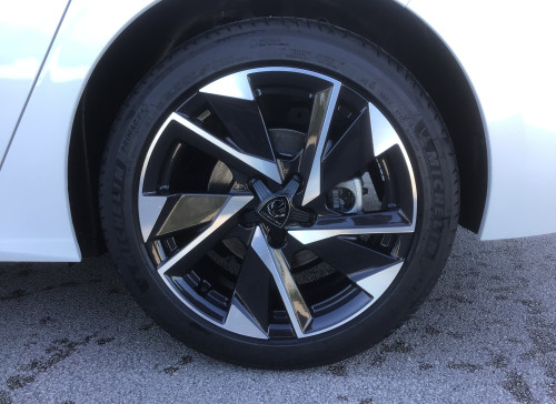 Peugeot 308 Nouvelle BlueHDi 130ch S&S EAT8 Allure Pack