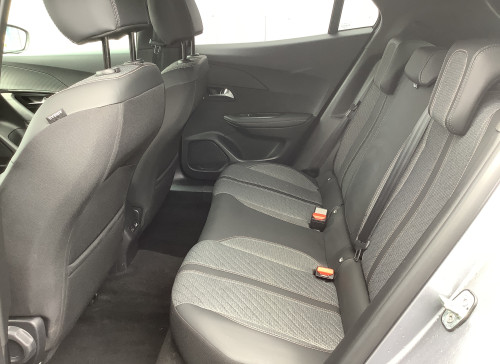Peugeot 2008 Nouveau Hybrid 136 e-DCS6 Allure