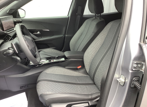 Peugeot 2008 Nouveau Hybrid 136 e-DCS6 Allure