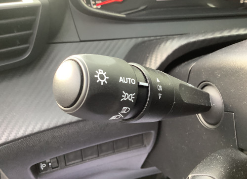 Peugeot 208 Nouvelle PureTech 100 S&S BVM6 Active