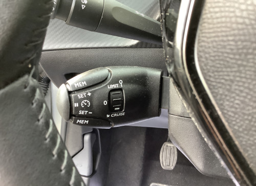 Peugeot 208 Nouvelle PureTech 100 S&S BVM6 Active