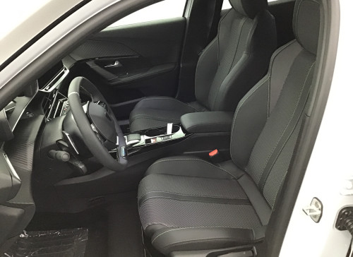 Peugeot 2008 Nouveau Hybrid 145 e-DCS6 GT