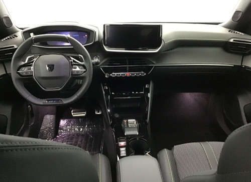 Peugeot 2008 Nouveau Hybrid 145 e-DCS6 GT