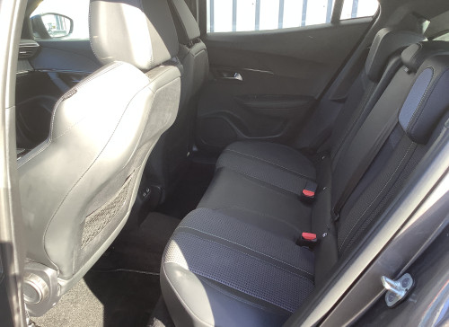 Peugeot 2008 PureTech 130 S&S BVM6 GT