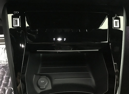 Peugeot 2008 Nouveau Hybrid 145 e-DCS6 GT