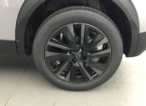 Peugeot 2008 Nouveau Hybrid 145 e-DCS6 GT