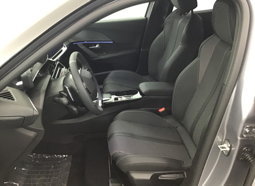 Peugeot 2008 Nouveau Hybrid 145 e-DCS6 GT