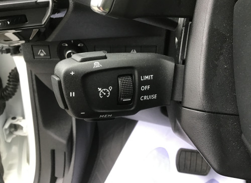 DS DS7 CROSSBACK PureTech 180 EAT8 Performance Line