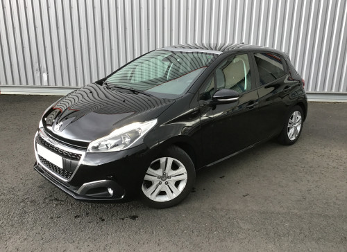 Peugeot 208 PureTech 82ch S&S BVM5 Signature