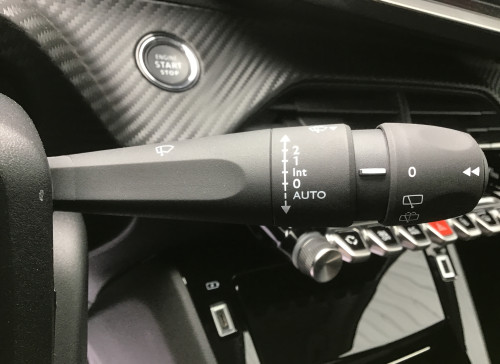 Peugeot 208 PureTech 100 S&S BVM6 Allure