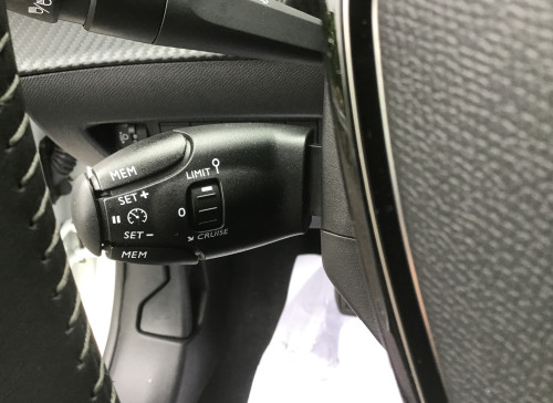Peugeot 208 PureTech 100 S&S BVM6 Allure