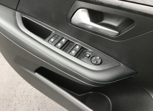 Peugeot 208 PureTech 100 S&S BVM6 Allure Pack