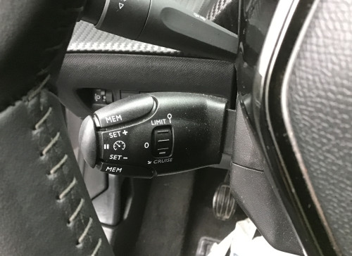 Peugeot 208 PureTech 100 S&S BVM6 Allure Pack