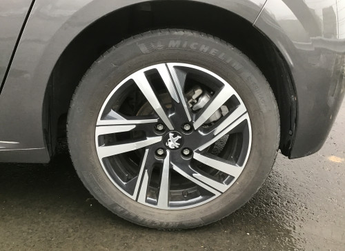 Peugeot 208 PureTech 100 S&S BVM6 Allure Pack