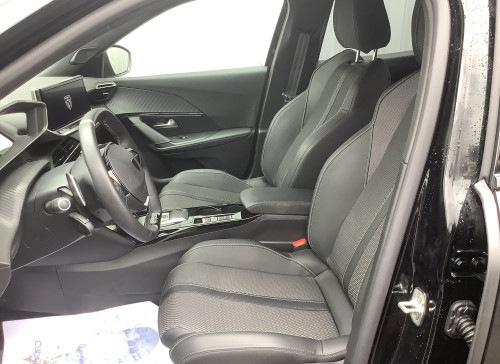 Peugeot 2008 Nouveau PureTech 130 S&S EAT8 GT