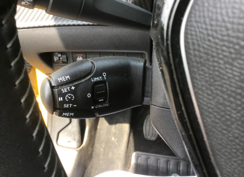 Peugeot 208 PureTech 100 S&S BVM6 Allure