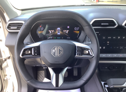 MG ZS Nouveau 1.5 L Hybrid+ 197 ch Luxury