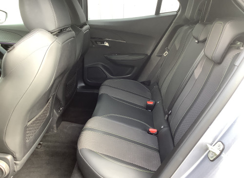 Peugeot 2008 Nouveau Hybrid 145 e-DCS6 GT