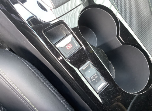 Peugeot 2008 Nouveau Hybrid 145 e-DCS6 GT