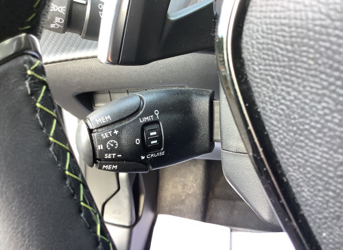 Peugeot 2008 Nouveau Hybrid 145 e-DCS6 GT