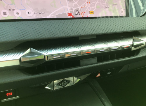 DS DS 4 Nouvelle BlueHDi 130 EAT8 Trocadero
