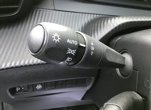 Peugeot 2008 PureTech 130 S&S BVM6 Active