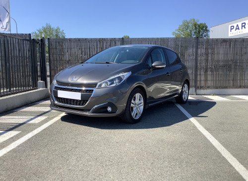 Peugeot 208 PureTech 82ch S&S BVM5 Signature