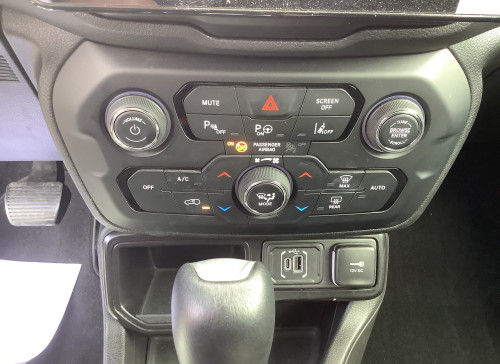 Jeep RENEGADE Nouveau 1.5 Turbo T4 130 ch BVR7 e-Hybrid Summit