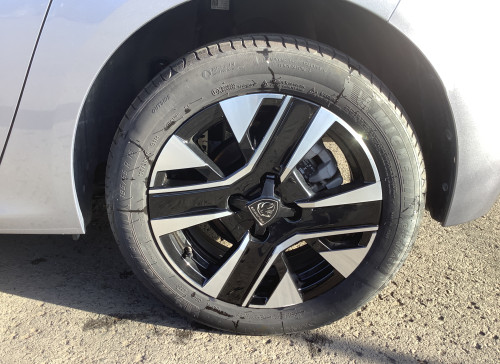 Peugeot 208 Nouvelle Hybrid 110 ch e-DCS6 Allure