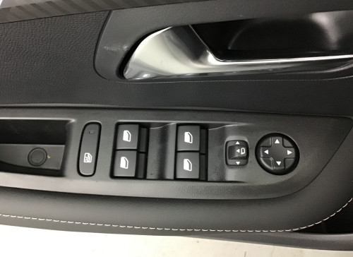 Peugeot 208 Nouvelle Hybrid 136 e-DCS6 Allure