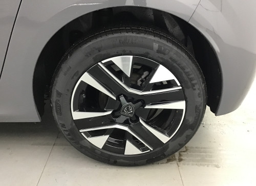 Peugeot 208 Nouvelle Hybrid 136 e-DCS6 Allure