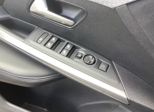 Peugeot 3008 Nouveau Hybrid 145 e-DCS6 Allure