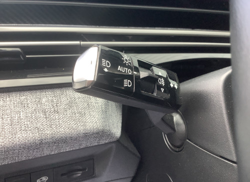 Peugeot 3008 Nouveau Hybrid 145 e-DCS6 Allure