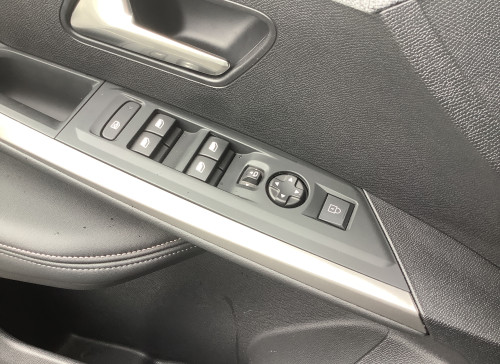 Peugeot 3008 Nouveau Hybrid 145 e-DCS6 Allure