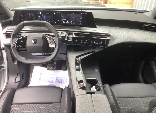 Peugeot 3008 Nouveau Hybrid 145 e-DCS6 Allure