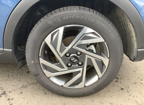 Hyundai BAYON 1.0 T-GDi 100 DCT-7 Hybrid 48V Intuitive