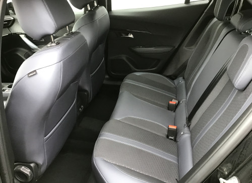 Peugeot 2008 PureTech 100 S&S BVM6 Allure