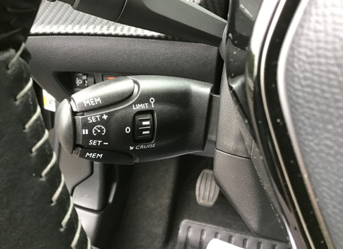 Peugeot 2008 PureTech 100 S&S BVM6 Allure