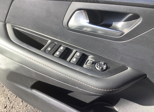 Peugeot 208 Nouvelle 100 S&S BVM6 Allure