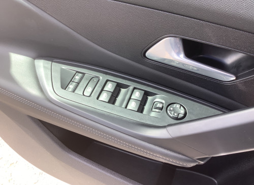 Peugeot 308 SW Hybrid 145 e-DCS6 Allure