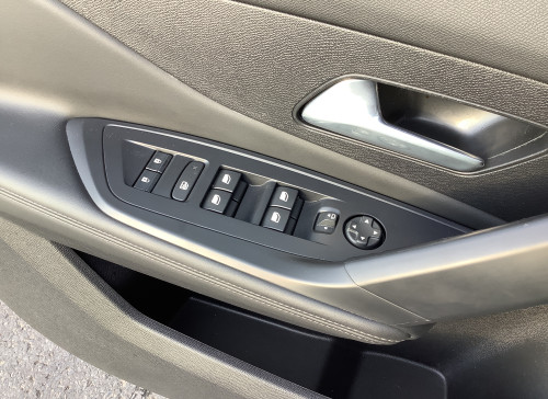 Peugeot 408 Hybrid 136 e-DCS6 Allure