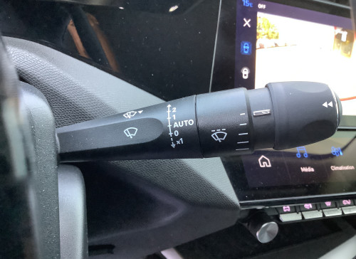 Peugeot 408 Hybrid 136 e-DCS6 Allure