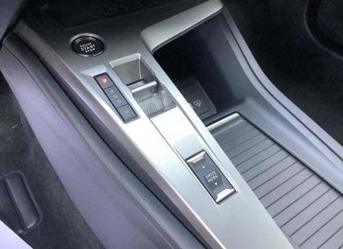 Peugeot 408 Hybrid 136 e-DCS6 Allure