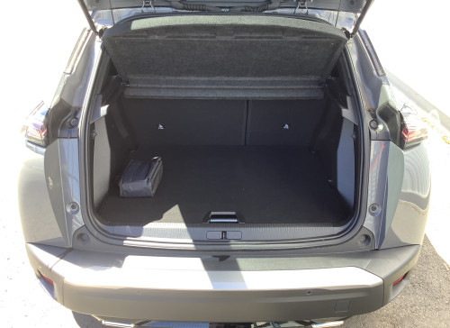 Peugeot 2008 Nouveau Hybrid 136 e-DCS6 GT
