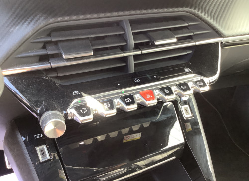 Peugeot 2008 Nouveau Hybrid 136 e-DCS6 GT