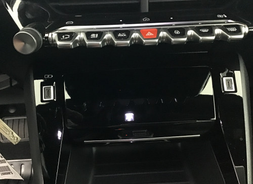 Peugeot 2008 Nouveau Hybrid 145 e-DCS6 Allure