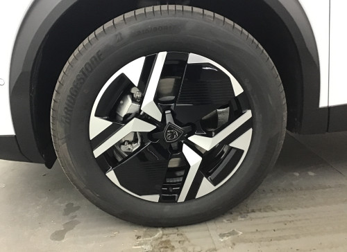 Peugeot 2008 Nouveau Hybrid 145 e-DCS6 Allure