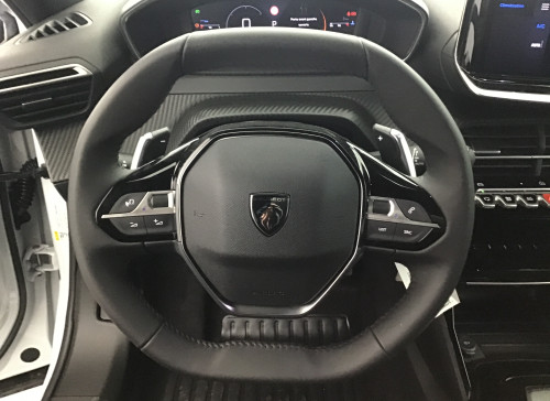 Peugeot 2008 Nouveau Hybrid 145 e-DCS6 Allure